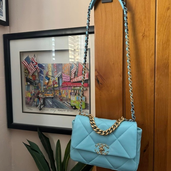 RARE! BRAND NEW NEON BLUE CHANEL 19 BAG GORGEOUS!! - Picture 10 of 16